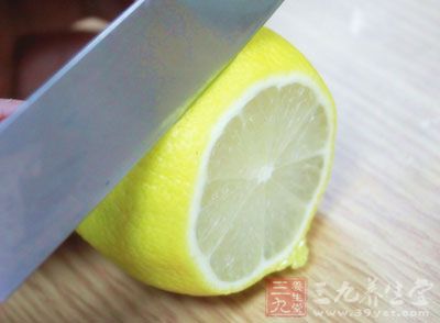 半個檸檬切片