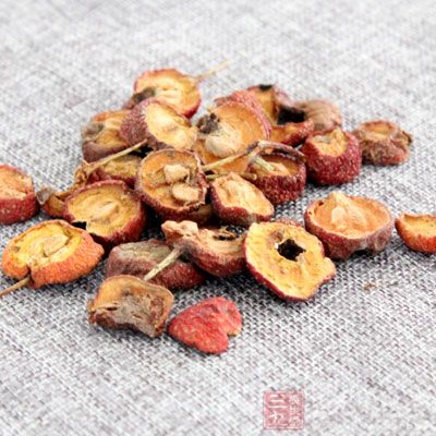 烏梅15粒,山楂片20片,冰糖或白糖適量,桂花10克,清水2升 烏梅15粒,山楂片20片,冰糖或白糖適量,桂花10克,清水2升