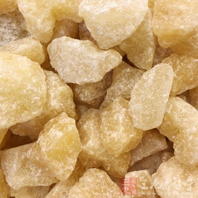 楊梅300克,36度白酒500克,冰糖300克,玻璃密封瓶一個 楊梅300克,36度白酒500克,冰糖300克,玻璃密封瓶一個