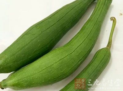 絲瓜性味甘平，有清暑涼血、解毒通便、通經絡、行血脈