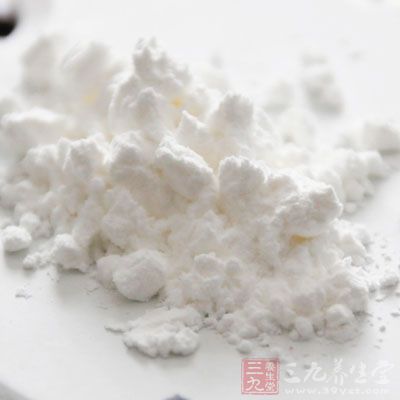 土豆4個約200克，培根2根約50克，洋蔥25克，面粉10克，淡奶油30克