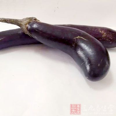 長茄子,醬油,白胡椒粉,花椒粉,孜然粉,蔥粉,姜粉,鹽,油 長茄子,醬油,白胡椒粉,花椒粉,孜然粉,蔥粉,姜粉,鹽,油