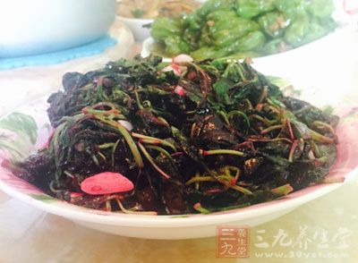 苋菜的吃法有很多，但是經常出現在餐桌上的只有一種吃法