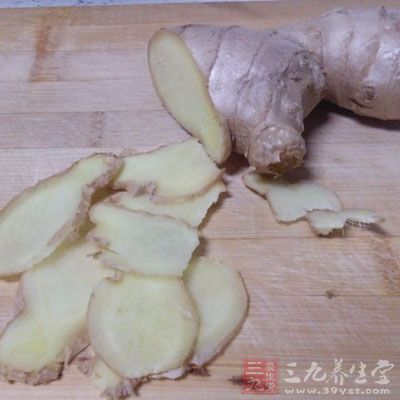 小魚10g，苋菜50g，姜3g，高湯1碗，鹽少許
