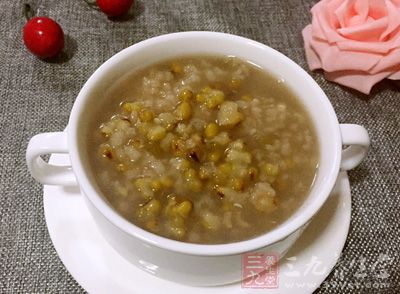 綠豆粥是一種天然的健康食品