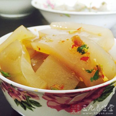 將汁澆到涼粉上即可
