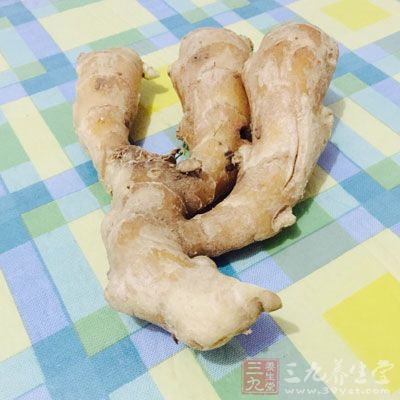 肉餡適量,冬瓜1小塊,蛋清1個,鹽,料酒,香菜,姜末,姜片,香油 肉餡適量,冬瓜1小塊,蛋清1個,鹽,料酒,香菜,姜末,姜片,香油