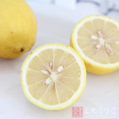 低粉100g,無鹽黃油100g,蛋黃液15g,糖粉40g,椰蓉70g,檸檬半個 低粉100g,無鹽黃油100g,蛋黃液15g,糖粉40g,椰蓉70g,檸檬半個