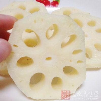 蓮藕味甘多液，夏天多吃些能增進食欲