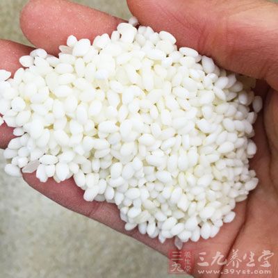 糯米四兩,白米三兩,鴨腿1只,皮蛋2只,香菜1把 糯米四兩,白米三兩,鴨腿1只,皮蛋2只,香菜1把