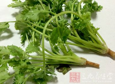 豬肚1只、辣椒油1湯匙、香蔥5根