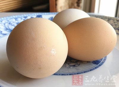 雞蛋，豆瓣醬，大蔥