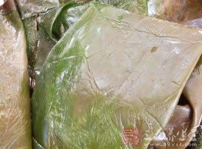 泡發好的海帶350克、豬骨400克