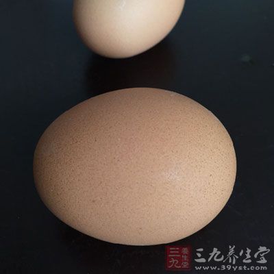 豬肉末500克、雞蛋1個、鹽8克、白糖3克