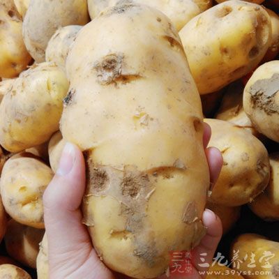 土豆約300克、扁豆約200克、五花肉約150克 土豆約300克、扁豆約200克、五花肉約150克