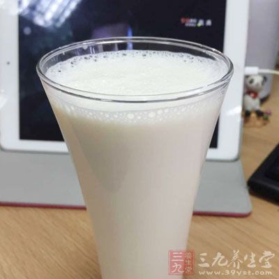 淡奶油350克，牛奶175克，糖粉80克，抹茶10克