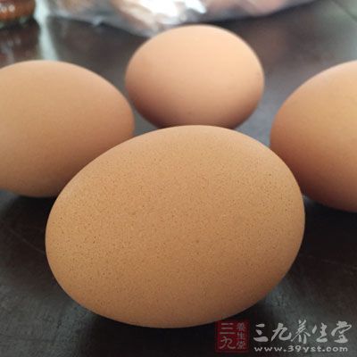 米飯1碗，牛奶200毫升，雞蛋1個，糖2大勺