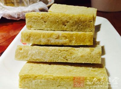 豆腐的做法很多，我們知道的就有涼拌、燒豆腐、煮豆腐、豆腐湯等