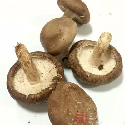 各種蘑菇,洋蔥,胡蘿卜,辣椒 各種蘑菇,洋蔥,胡蘿卜,辣椒