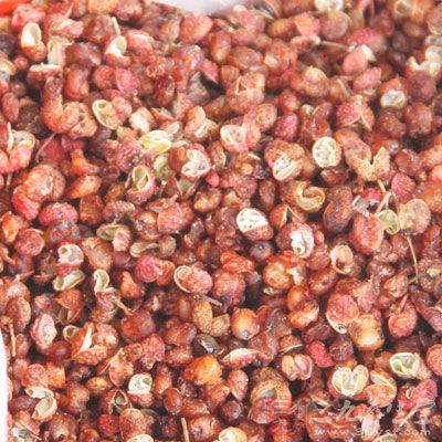 雞蛋,茶葉,香葉,花椒,小茴香,食鹽,草果,桂皮,丁香 雞蛋,茶葉,香葉,花椒,小茴香,食鹽,草果,桂皮,丁香