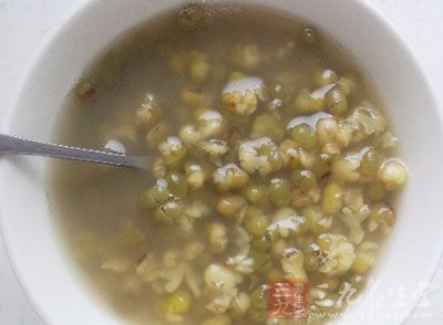 綠豆粥的做法也有很多,而且搭配的食物也是多種多樣的 綠豆粥的做法也有很多,而且搭配的食物也是多種多樣的