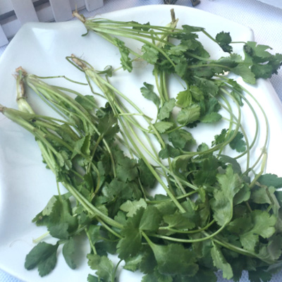 吃時撒上香菜碎
