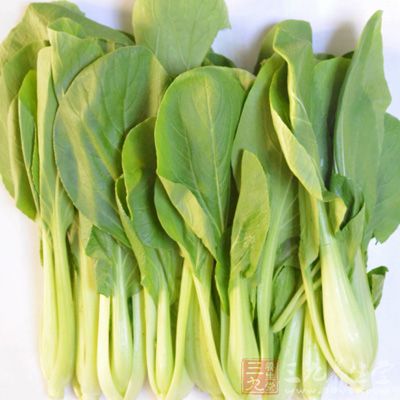 加入青菜丁繼續煮