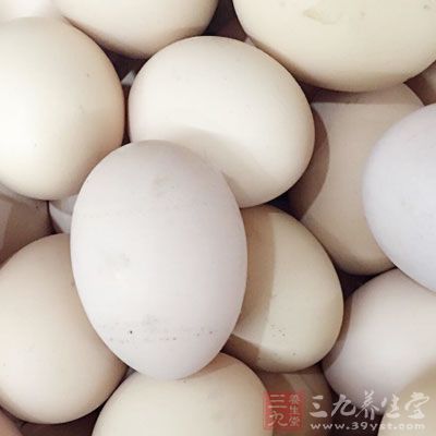 大火會迅速使其中的雞蛋變熟,這樣就做不成蛋奶糊了 大火會迅速使其中的雞蛋變熟,這樣就做不成蛋奶糊了