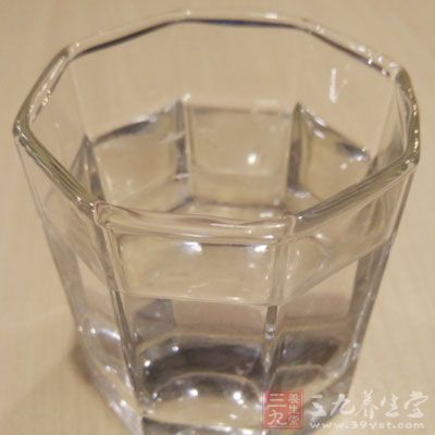 高筋面粉315公克,中筋面粉35公克 高筋面粉315公克,中筋面粉35公克