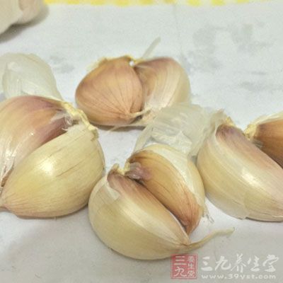 長茄子,青椒,泡椒,泡姜,蔥,蒜,豆瓣,熟肉餡,醬油,醋,糖,鹽,水澱粉 長茄子,青椒,泡椒,泡姜,蔥,蒜,豆瓣,熟肉餡,醬油,醋,糖,鹽,水澱粉