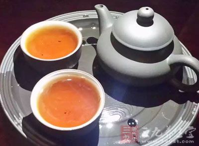 完顏在准備藥茶的比試中輸給了陳沒藥 完顏在准備藥茶的比試中輸給了陳沒藥