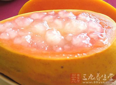 鮮奶炖木瓜是一道很好的豐胸產品