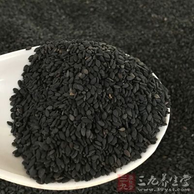 黑芝麻煮粥可以滋潤頭發