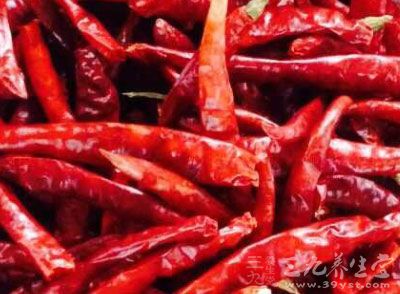 莴苣，肉，鹽，料酒，醬油，生姜，雞精，干辣椒