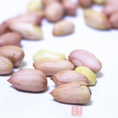 花生中含有植物蛋白,而牛奶中含有動物性蛋白質 花生中含有植物蛋白,而牛奶中含有動物性蛋白質