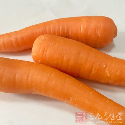 排骨400克、玉米1根、胡蘿卜半根、醋1勺、料酒2勺、食鹽適量