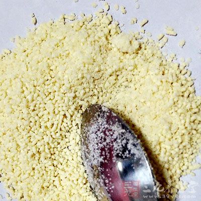花生油25克，鹽3克，味精2克，香油10克