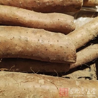 陳皮6克、蓮子肉30克、炒薏米30克、淮山12克、生姜10克、水鴨肉250克