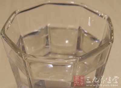 雞蛋布丁粉110g，清水500cc
