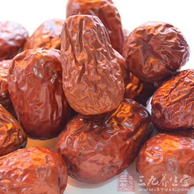 將紅棗洗干淨,去核 將紅棗洗干淨,去核