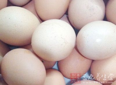 香椿芽50g、雞蛋4個、豬肉末250g、香蔥2棵