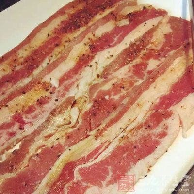 五花肉切小塊