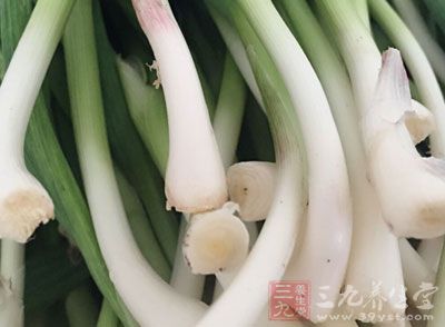 蒜苗炒臘肉吃起來非常有味道，搭配白米飯吃，很可口