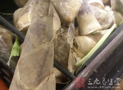 春筍，食用油，老抽，白糖，海鮮醬
