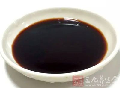 醬油5克，白砂糖5克，味精2克