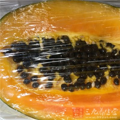 木瓜中含有的木瓜酶對乳腺發育有一定的幫助