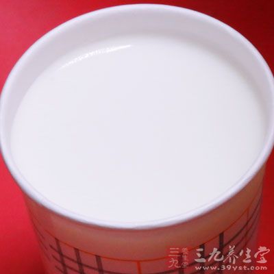 豆漿與牛奶都是營養價值較高的食品