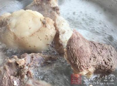 排骨200克，鮮竹筍250克