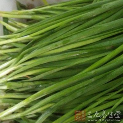 韭菜，春筍，水，油，姜絲，糖少許，鹽適量