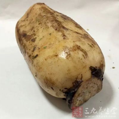 圓糯米100公克,蓮藕300公克,冰糖150克,桂花醬少許 圓糯米100公克,蓮藕300公克,冰糖150克,桂花醬少許